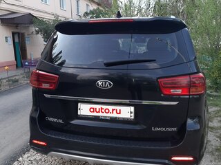 2018 Kia Carnival III, чёрный, 4300000 рублей, вид 3