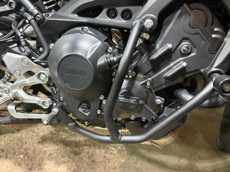 2018 Yamaha MT-09 Tracer (FJ-09), чёрный, 880000 рублей, вид 3