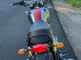 2025 Royal Enfield Interceptor 650, серебристый, 640000 рублей, вид 2
