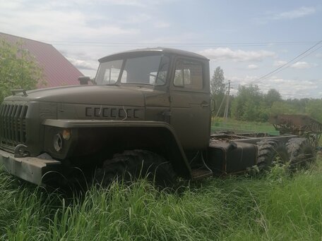 1991 Урал 4320, зелёный, 700000 рублей, вид 1