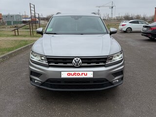2020 Volkswagen Tiguan II, серый, 2500000 рублей, вид 2