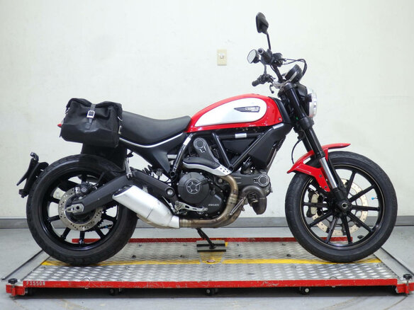 2016 Ducati Scrambler 800, красный, 560000 рублей