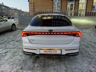 2020 Kia K5 III, белый, 2700000 рублей, вид 3