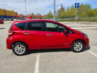 2019 Nissan Note e-Power II Рестайлинг, красный, 1370000 рублей, вид 3