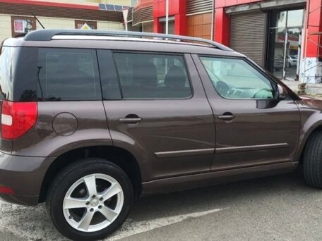 2016 Skoda Yeti I Рестайлинг, коричневый, 1160000 рублей, вид 3