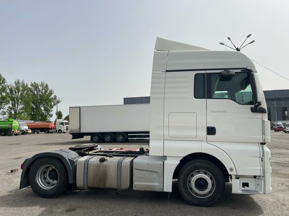 2015 MAN TGX, белый, 4700000 рублей - вид 2