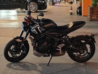 2021 Triumph Trident 660, чёрный, 633000 рублей, вид 2