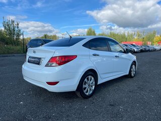 2013 Hyundai Solaris I, белый, 727000 рублей, вид 5