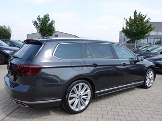 2022 Volkswagen Passat B8 Рестайлинг, чёрный, 3010010 рублей, вид 4