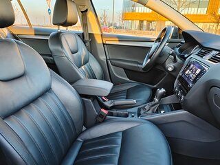 2017 Skoda Octavia III (A7) Рестайлинг, коричневый, 2459954 рублей, вид 4