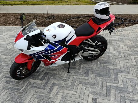 2013 Honda CBR 600RR, красный, 750000 рублей, вид 5