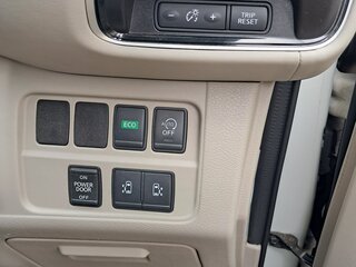2016 Nissan Serena S-Hybrid V (C27), белый, 2200000 рублей, вид 2