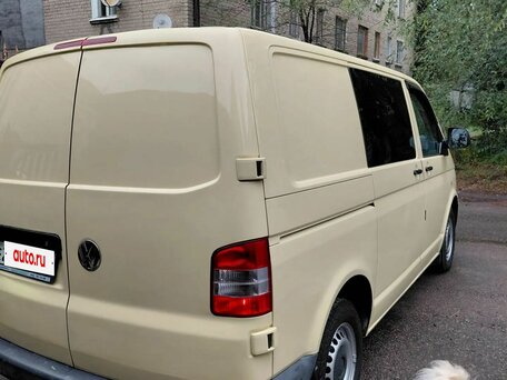 2010 Volkswagen Transporter, бежевый, 1560000 рублей, вид 4