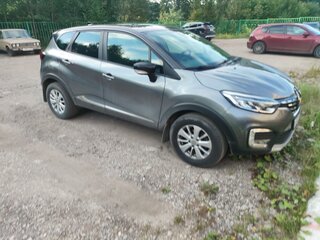 2022 Renault Kaptur I Рестайлинг, серый, 1900000 рублей, вид 2