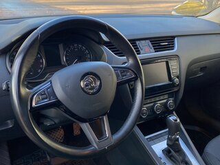 2015 Skoda Octavia III (A7), чёрный, 1350000 рублей, вид 3
