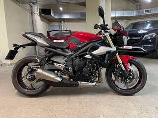 2016 Triumph Street Triple, красный, 840000 рублей, вид 2