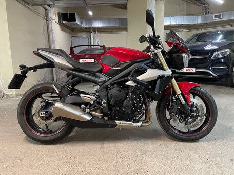 2016 Triumph Street Triple, красный, 840000 рублей, вид 2
