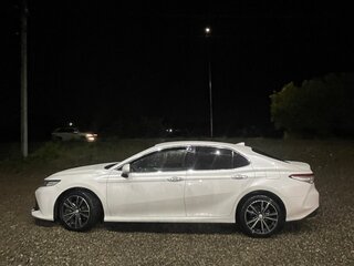 2018 Toyota Camry VIII (XV70), белый, 2500000 рублей, вид 4