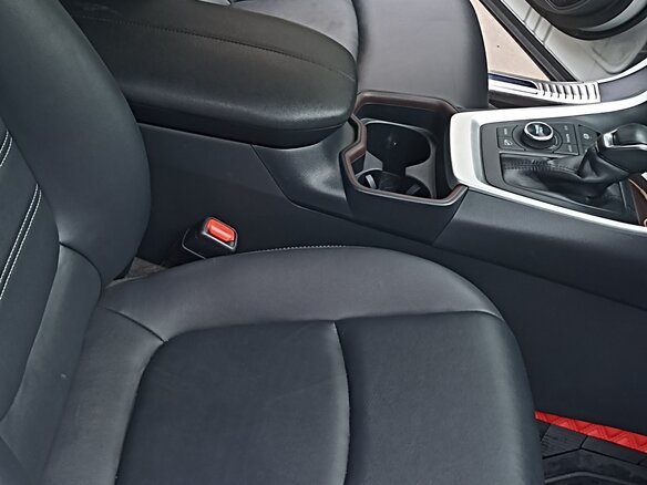 2020 Toyota RAV4 V (XA50), белый, 3300000 рублей - вид 9