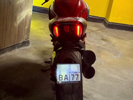 2010 Ducati Diavel, красный, 770000 рублей, вид 3