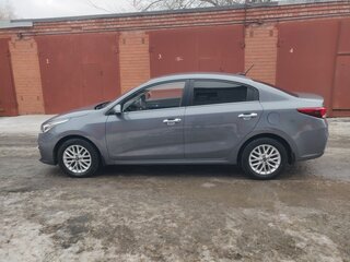2019 Kia Rio IV, серый, 1900000 рублей, вид 5
