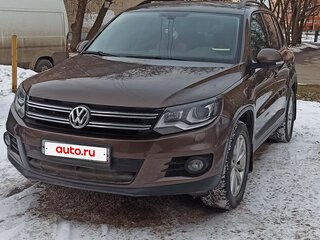 2015 Volkswagen Tiguan I Рестайлинг, коричневый, 1699999 рублей, вид 2