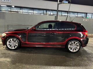 2009 BMW 1 серии 116i I (E81/E82/E87/E88) Рестайлинг, чёрный, 720000 рублей, вид 4