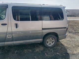 2001 Toyota Granvia I, серый, 700000 рублей, вид 4