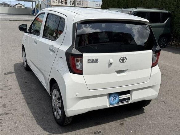 2022 Toyota Pixis Epoch II, белый, 510000 рублей - вид 7