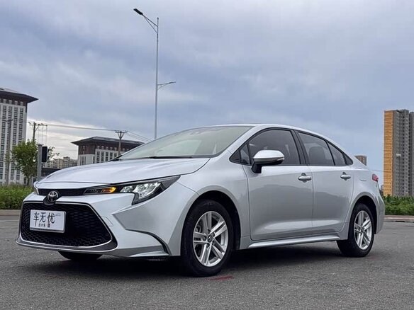 2023 Toyota Corolla XII (E210) Рестайлинг, серый, 1250000 рублей
