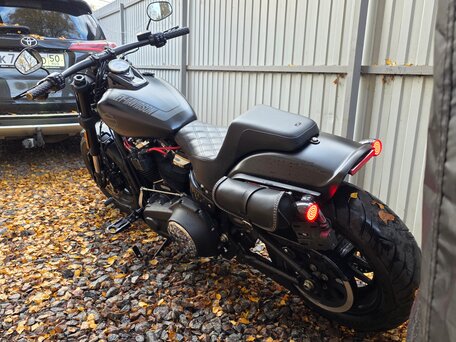 2017 Harley-Davidson Fat Bob, чёрный, 1590000 рублей, вид 4