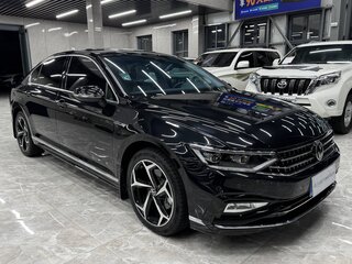 2024 Volkswagen Magotan B8 Рестайлинг, чёрный, 3700000 рублей, вид 3