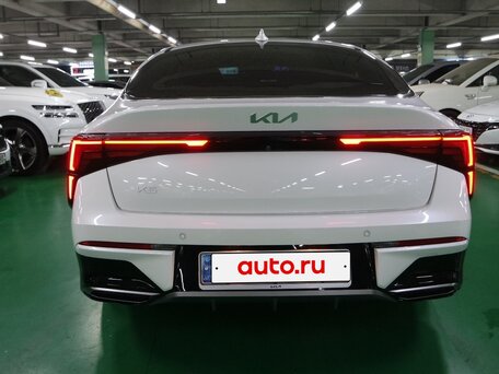 2024 Kia K5 III Рестайлинг, белый, 2670000 рублей, вид 5