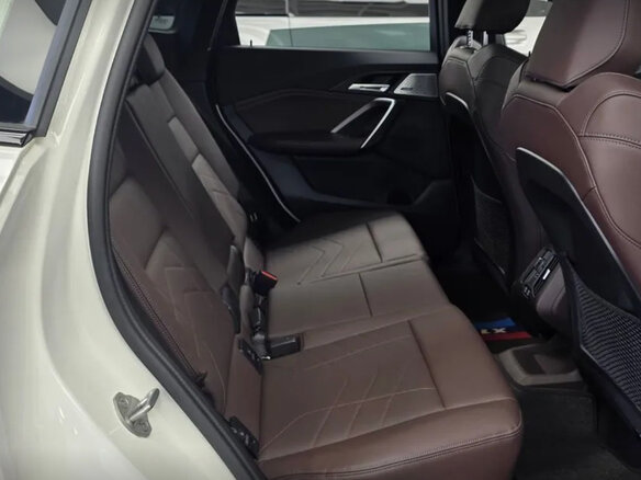 2023 BMW X1 Long 20Li sDrive III (U11/U12), белый, 2835000 рублей - вид 8