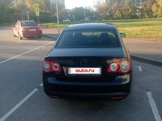 2010 Volkswagen Jetta V, чёрный, 550000 рублей, вид 3