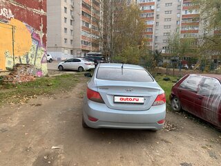 2013 Hyundai Solaris I, серый, 550000 рублей, вид 4