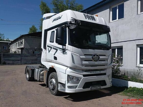 2023 FAW J6 CA4251, белый - вид 1