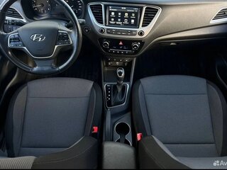 2018 Hyundai Solaris II, серебристый, 1500000 рублей, вид 5