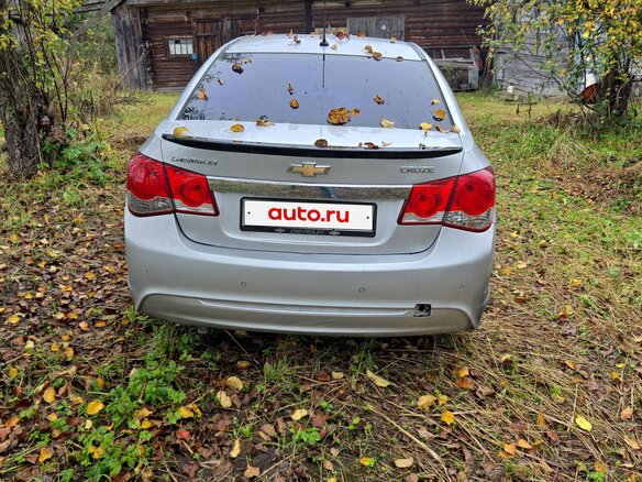 2013 Chevrolet Cruze I Рестайлинг, серебристый, 500000 рублей - вид 5