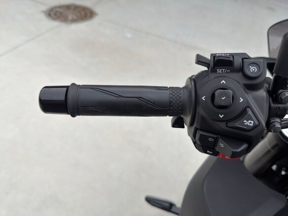 2025 Yamaha MT-07 (FZ-07), чёрный - вид 16