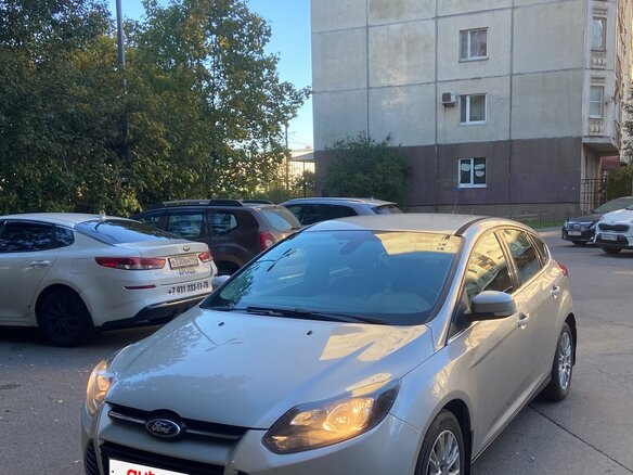 2014 Ford Focus III, серебристый - вид 2