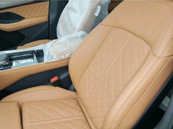 2026 Audi Q6 45 TFSI, чёрный, 7490000 рублей - вид 4