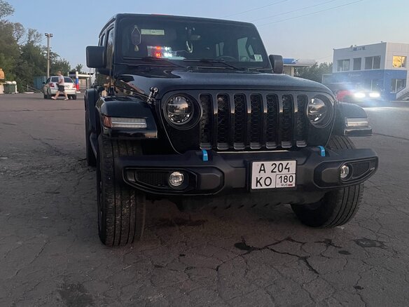 2022 Jeep Wrangler IV (JL), чёрный, 5500000 рублей