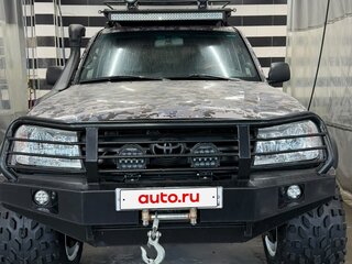 2007 Toyota Land Cruiser 105 100 Series Рестайлинг 2, серебристый, 3200000 рублей, вид 1