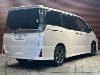 2021 Toyota Voxy III (R80) Рестайлинг, белый, 2000007 рублей, вид 5