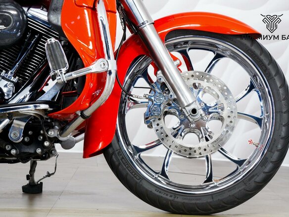 2010 Harley-Davidson Street Glide, красный, 977000 рублей - вид 10
