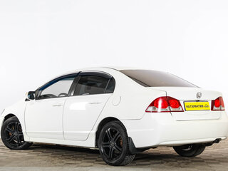 2010 Honda Civic VIII Рестайлинг, белый, 829000 рублей, вид 4