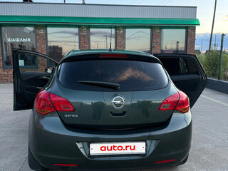 2010 Opel Astra J, зелёный, 600000 рублей, вид 3