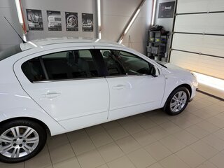 2012 Opel Astra H Рестайлинг, белый, 1300000 рублей, вид 5