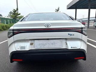 2026 Toyota bZ3, белый, 3100006 рублей, вид 5